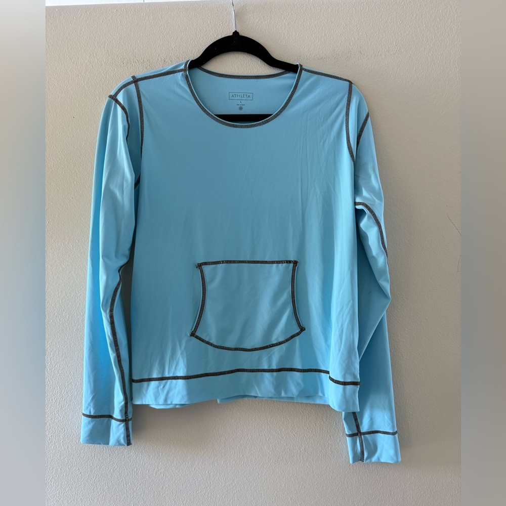Athleta Light Blue Long Sleeve Athletic Top With Pockets